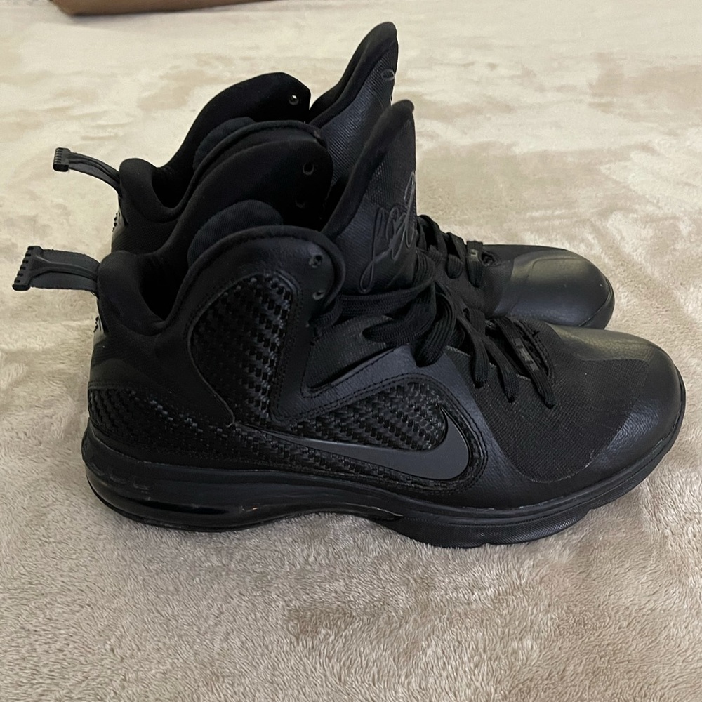 Nike Lebron 9 Blackout